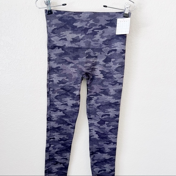 NEW Spanx EcoCare Seamless Leggings size medium - Picture 14 of 14